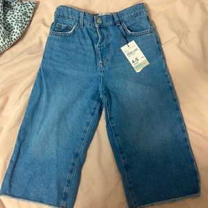 Beautiful high seam jeans for a girl